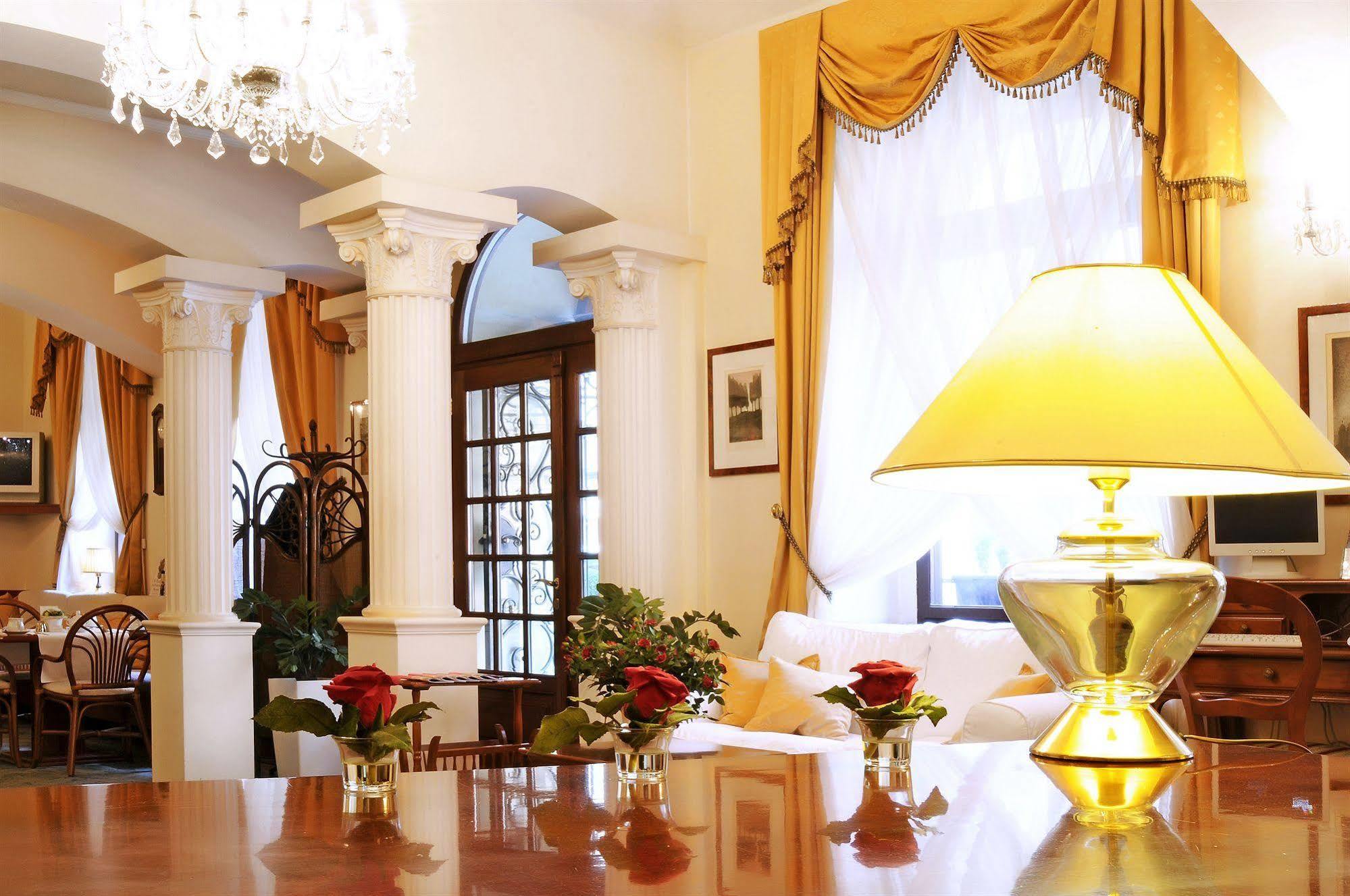 Louren Hotel Πράγα Εξωτερικό φωτογραφία