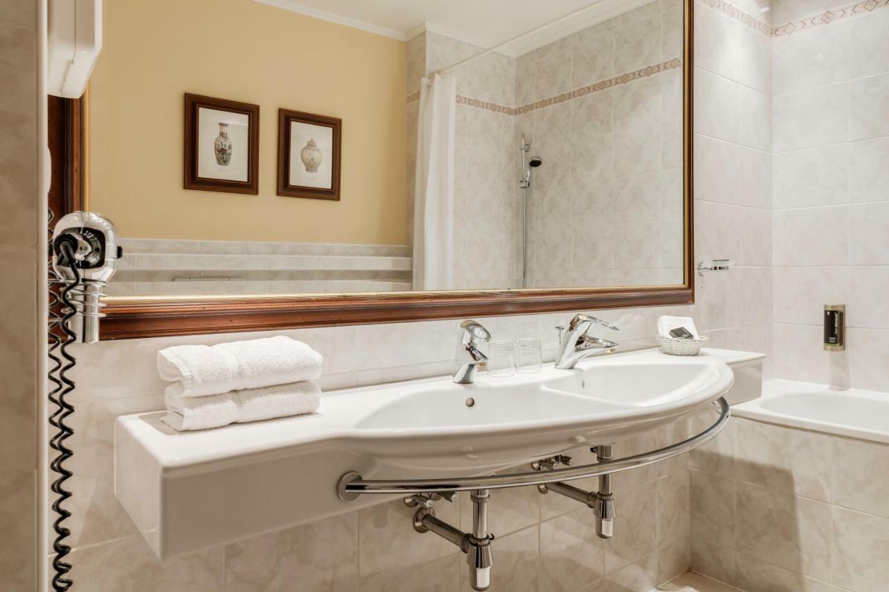 Louren Hotel Πράγα Εξωτερικό φωτογραφία